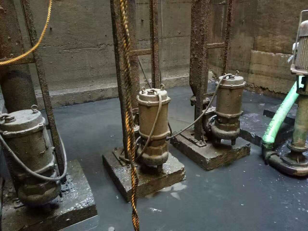 荔湾污水池清理